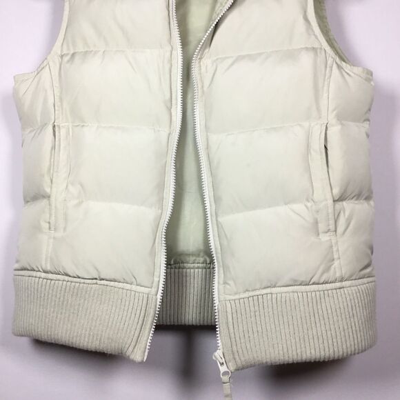 Faux fur detachable hood warm cozy vest jacket down & feather filler size Medium - Picture 3 of 9